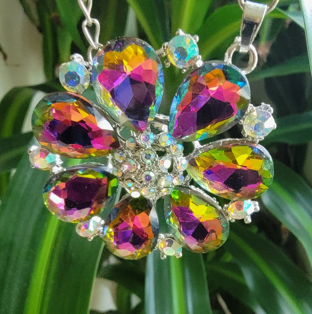 Multicolor Floral Jeweled Necklace - Picture 2 of 5